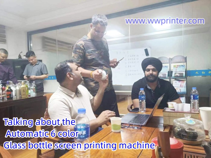 customervisiting.jpg